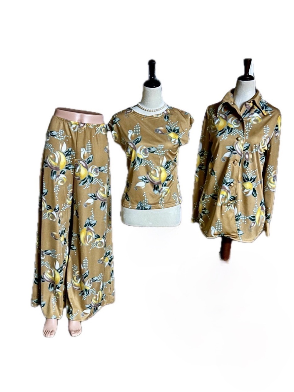 Neiman Marcus (Leslie J) •Medium • Brown/Yellow •Floral • 3 Piece •Blouse/Pants